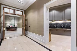 2550 N Lakeview Ave, Chicago, IL 60614 - Photo 5