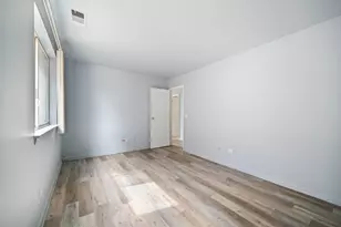 9813 Bianco Terrace, Des Plaines, IL 60016 - Photo 11