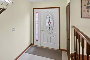 1300 Big Horn Trail, Carol Stream, IL 60188 - Photo 5