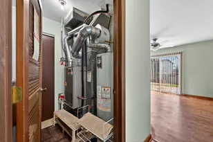 1300 Big Horn Trail, Carol Stream, IL 60188 - Photo 15