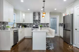 1524 Oswego Rd, Naperville, IL 60540 - Photo 11