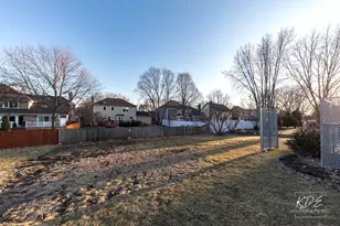 1524 Oswego Rd, Naperville, IL 60540 - Photo 39