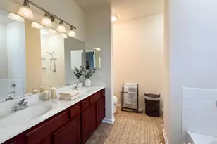 132 Dawson Dr, Elgin, IL 60120 - Photo 11