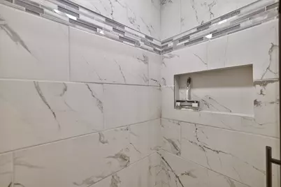 305 W Exchange Street #A, Sycamore, IL 60178 - Photo 17