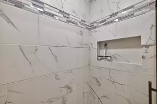 305 W Exchange St, Sycamore, IL 60178 - Photo 17