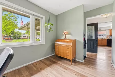 801 Delphia Avenue, Elk Grove Village, IL 60007 - Photo 19