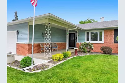 801 Delphia Avenue, Elk Grove Village, IL 60007 - Photo 5