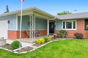 801 Delphia Ave, Elk Grove Village, IL 60007 - Photo 5