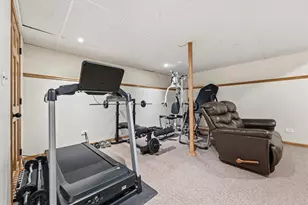 801 Delphia Ave, Elk Grove Village, IL 60007 - Photo 33