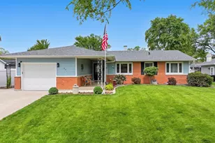 801 Delphia Ave, Elk Grove Village, IL 60007 - Photo 1