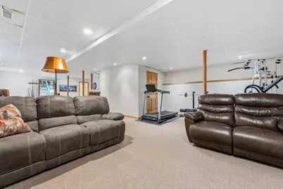 801 Delphia Avenue, Elk Grove Village, IL 60007 - Photo 31