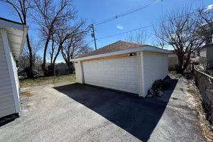 3133 Stafford Dr, Markham, IL 60428 - Photo 7