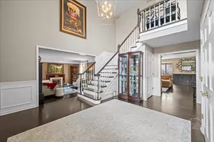 825 Persimmon Dr, Saint Charles, IL 60174 - Photo 3