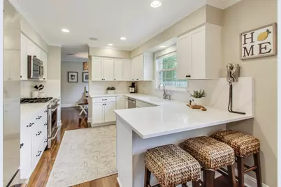 833 Fairlawn Avenue, Libertyville, IL 60048 - Photo 13