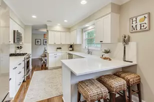 833 Fairlawn Ave, Libertyville, IL 60048 - Photo 13