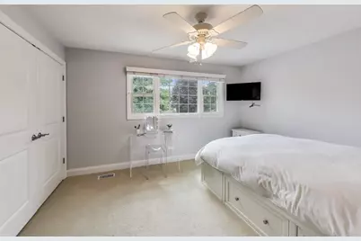 833 Fairlawn Avenue, Libertyville, IL 60048 - Photo 27