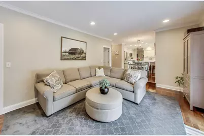 833 Fairlawn Avenue, Libertyville, IL 60048 - Photo 19