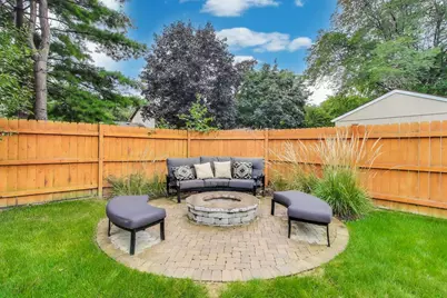 833 Fairlawn Avenue, Libertyville, IL 60048 - Photo 49