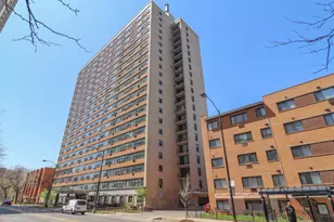 6030 N Sheridan Rd, Chicago, IL 60660 - Photo 1