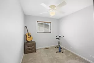 7220 Sprucewood Ave, Woodridge, IL 60517 - Photo 11