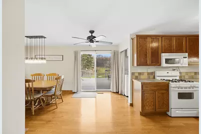 7220 Sprucewood Avenue, Woodridge, IL 60517 - Photo 5