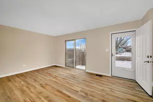 1113 Gael Dr, Joliet, IL 60435 - Photo 3