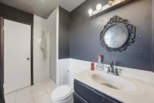 5S671 Heather Ct, Naperville, IL 60540 - Photo 13