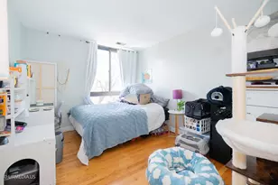 2201 N Cleveland Ave, Chicago, IL 60614 - Photo 13