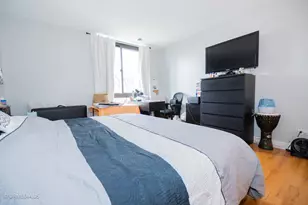 2201 N Cleveland Ave, Chicago, IL 60614 - Photo 9