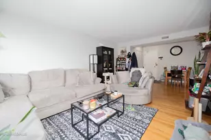 2201 N Cleveland Ave, Chicago, IL 60614 - Photo 3