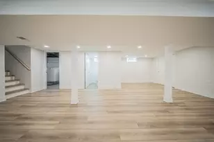 8058 E Prairie Rd, Skokie, IL 60076 - Photo 13