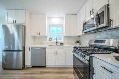 8058 E Prairie Road, Skokie, IL 60076 - Photo 5