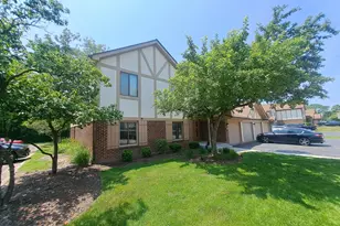 905 Knottingham Dr, Schaumburg, IL 60193 - Photo 1