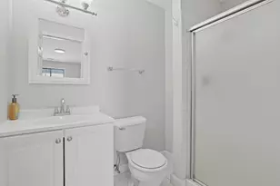 905 Knottingham Dr, Schaumburg, IL 60193 - Photo 15