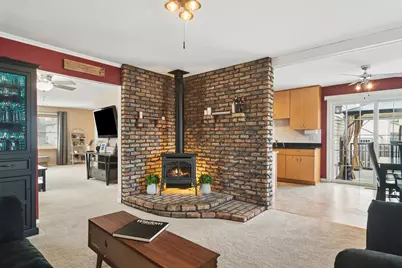 1032 W Park Place Drive, Bartlett, IL 60103 - Photo 7