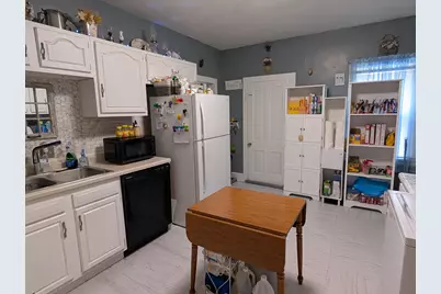 709 W Lincoln Boulevard, Freeport, IL 61032 - Photo 5