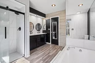 1100 Hidden Lake Dr, Buffalo Grove, IL 60089 - Photo 15