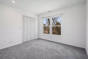 1100 Hidden Lake Dr, Buffalo Grove, IL 60089 - Photo 17