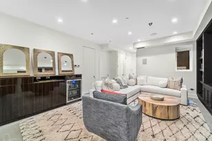 53 E Division St, Chicago, IL 60610 - Photo 51