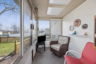 710 Maple Ln, Darien, IL 60561 - Photo 27