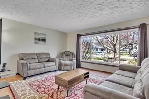 5332 31st Ave Ct, Moline, IL 61265 - Photo 9