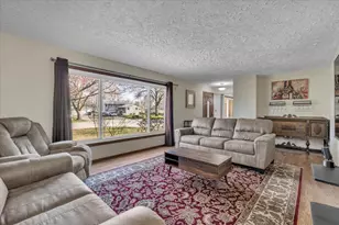 5332 31st Ave Ct, Moline, IL 61265 - Photo 5