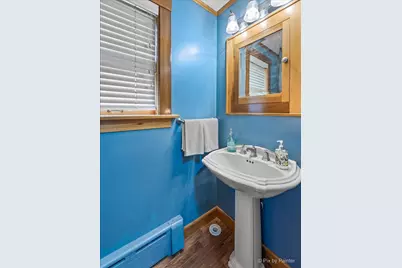 585 Park Street, Elgin, IL 60120 - Photo 23