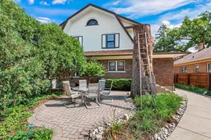 585 Park St, Elgin, IL 60120 - Photo 7