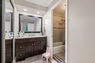 8630 Waukegan Rd, Morton Grove, IL 60053 - Photo 13