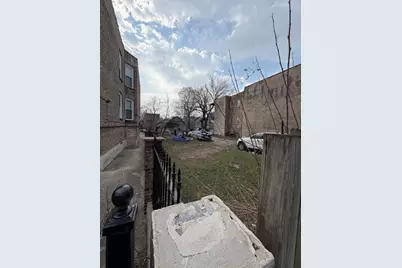 4021 W Jackson Boulevard, Chicago, IL 60624 - Photo 1