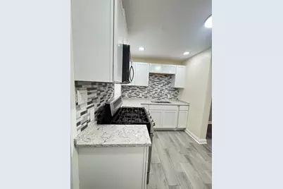 201 E 140th Place, Dolton, IL 60419 - Photo 9