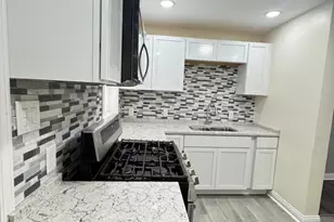 201 E 140th Pl, Dolton, IL 60419 - Photo 9