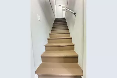 201 E 140th Place, Dolton, IL 60419 - Photo 15