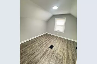 201 E 140th Place, Dolton, IL 60419 - Photo 21